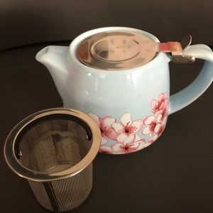 NWT Cherry blossom tea pot